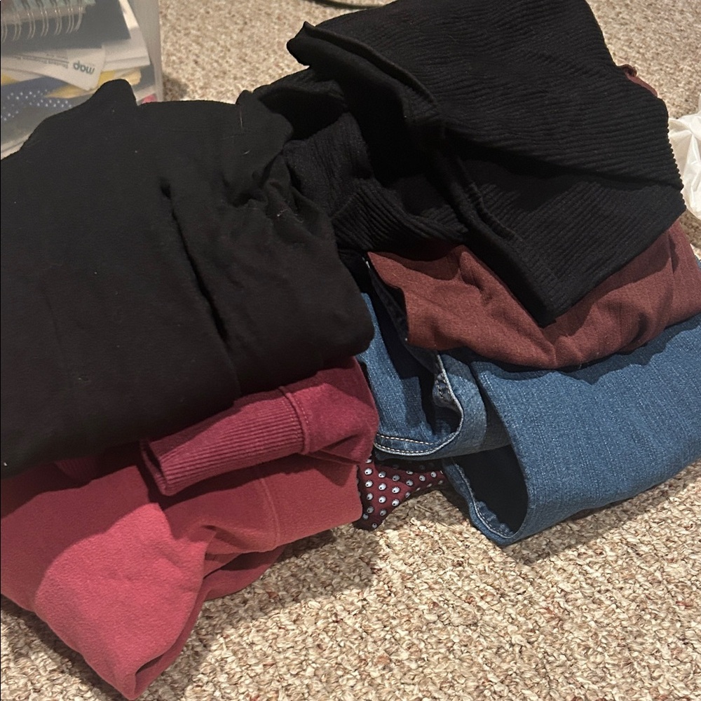 Women’s bundle assorted clothing, mostly size M